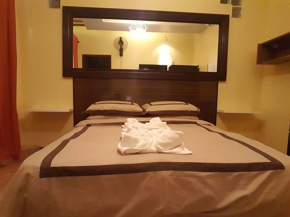 Mactan Breeze - Airport Bed And Breakfast Мактан Экстерьер фото