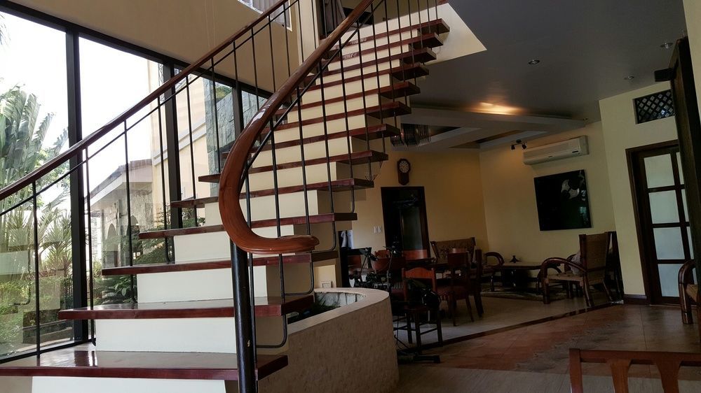 Mactan Breeze - Airport Bed And Breakfast Мактан Экстерьер фото