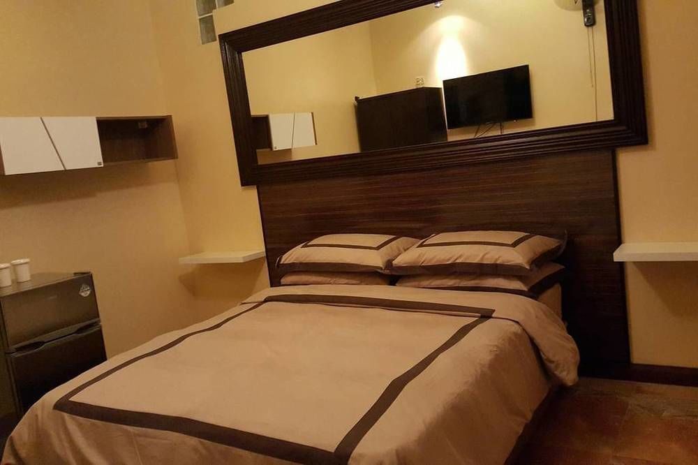 Mactan Breeze - Airport Bed And Breakfast Мактан Экстерьер фото